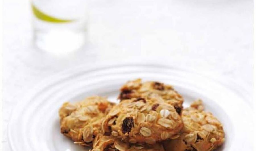 recipe image Oat & sultana biscuits
